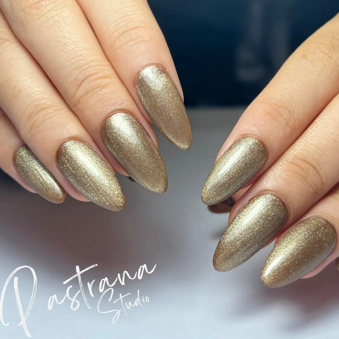 Uñas press on personalizadas listas para usar