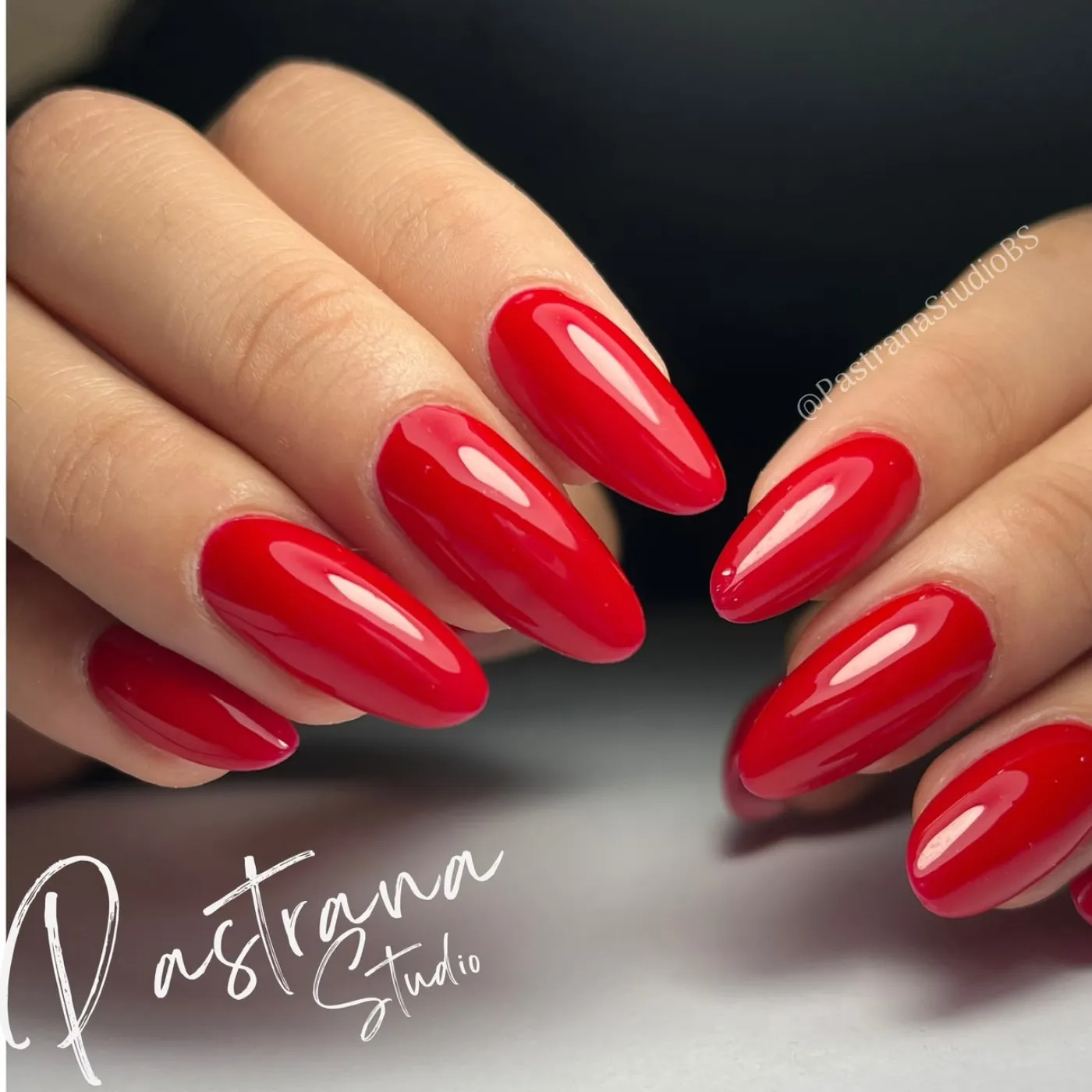 Manicura techgel con extensión y diseño personalizado
